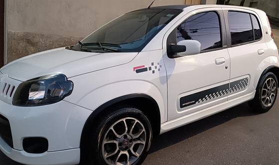 FIAT UNO 1.4 EVO SPORTING 8V FLEX 4P MANUAL